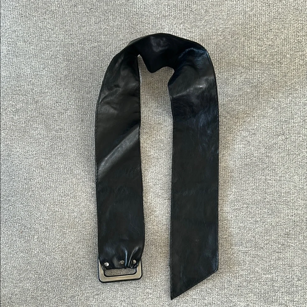 Sleek Black Wide Waist Belt with Rectangular Buckle